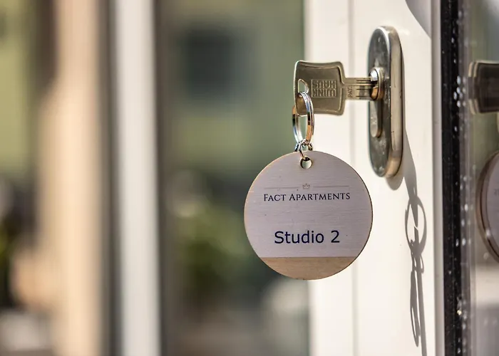 Fact شقة أرنولدشتاين