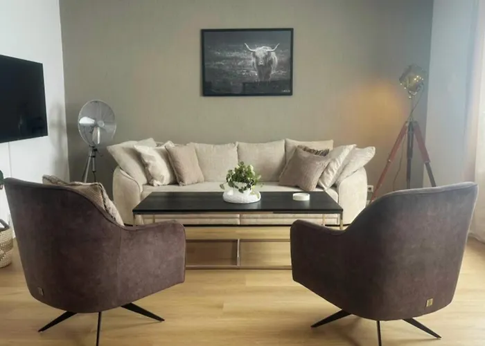 Fact شقة أرنولدشتاين